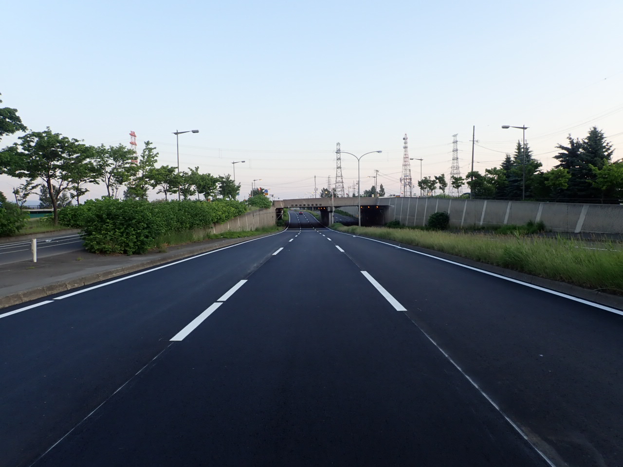 市債務負担行為 道道前田新川線（新琴似第５横線～新琴似第７横線間）舗装路面改良工事｜道路舗装 実績紹介｜技術・実績紹介｜道路工業株式会社 -  北海道の道路舗装・混合物製造・地盤改良 -