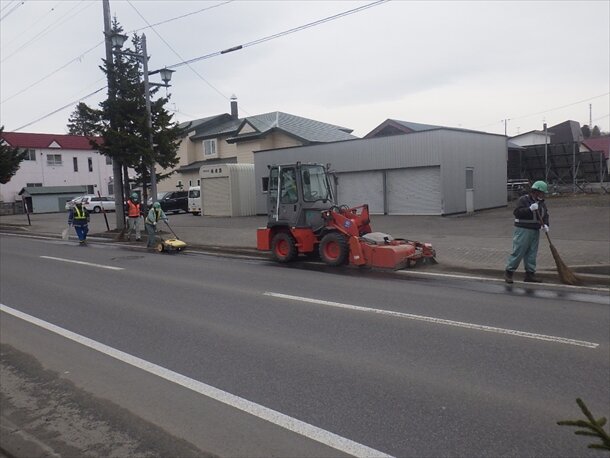 【道路工業(株)】美幌町内路面清掃ボランティア_1_R.jpg