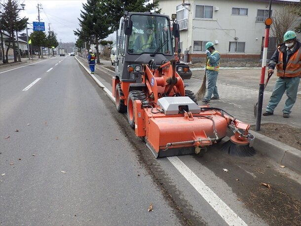 【道路工業(株)】美幌町内路面清掃ボランティア_2_R.jpg