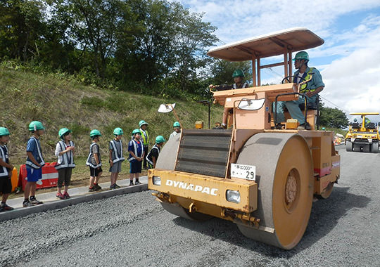 平成24年　北海道横断自動車道　釧路市カラ里トンネル